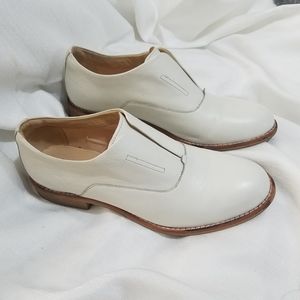 Clarks Artisan White Leather Woman's Shoes size 9
